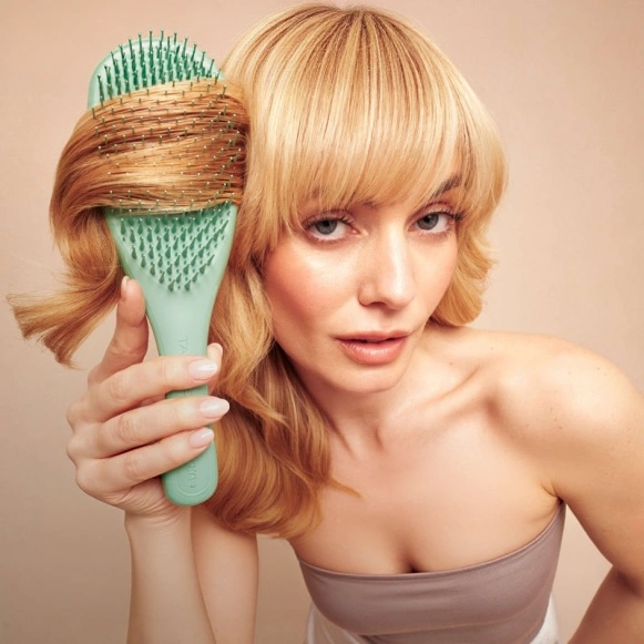 TANGLETEEZER hair detangling brush and AllHairTypes